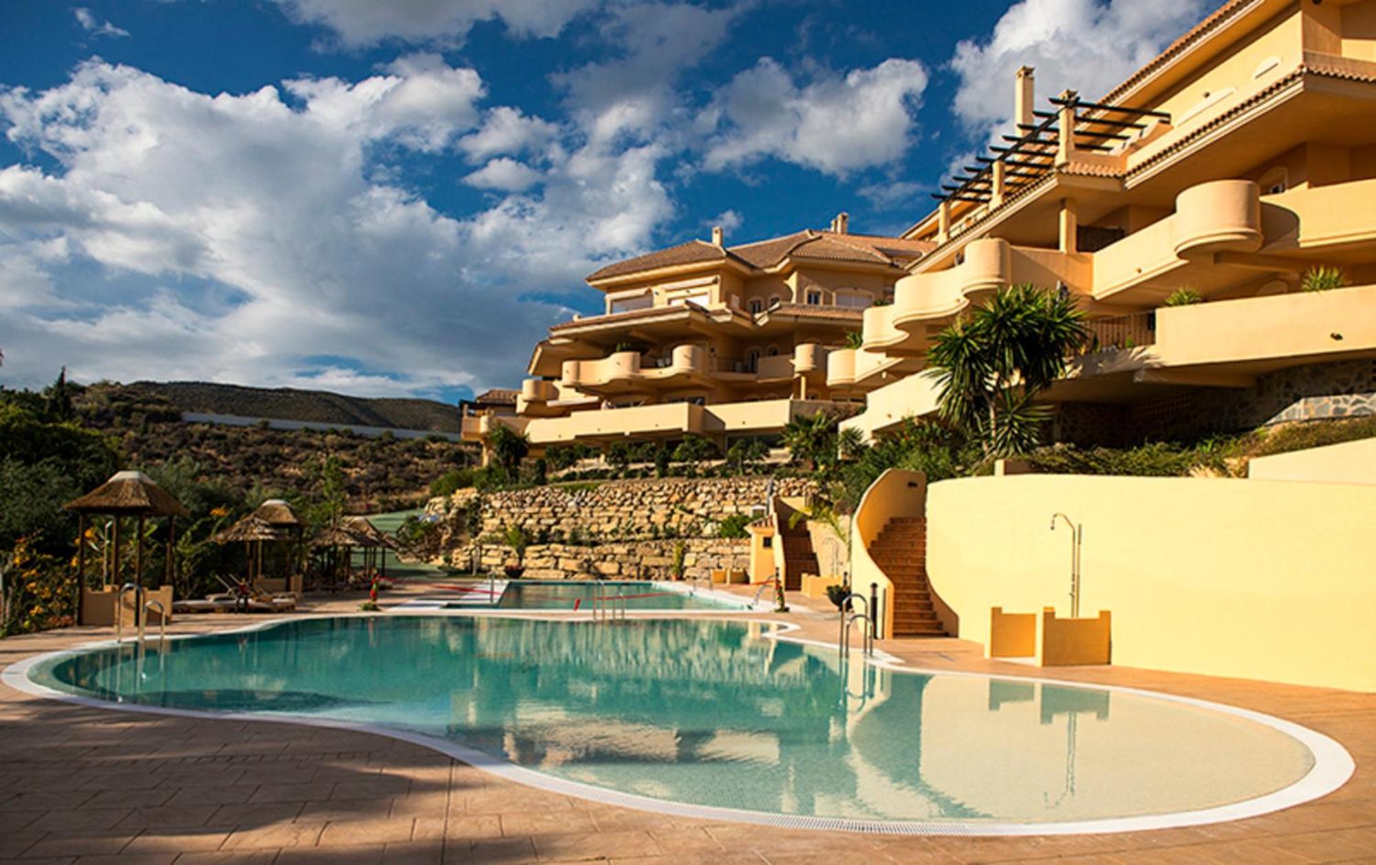 Aloha Hill Club Lluxury 5 Star Golf Resort Near Puerto Banus And Marbella Kültér fotó